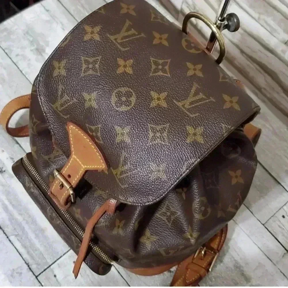Louis Vuitton Montsouris MM Backpack Monogram